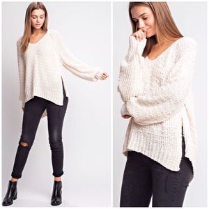 ❄️LAST2️⃣//IVORY ASYMMETRICAL SWEATER